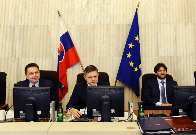 Vyše 70 percent mladých by chcelo žiť mimo Slovenska